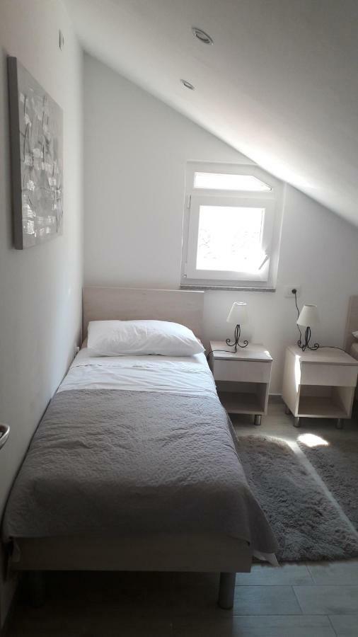 Apartmani Zilic ดูกีรัท ภายนอก รูปภาพ