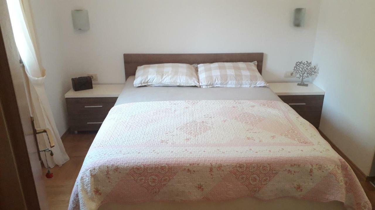 Apartmani Zilic ดูกีรัท ภายนอก รูปภาพ