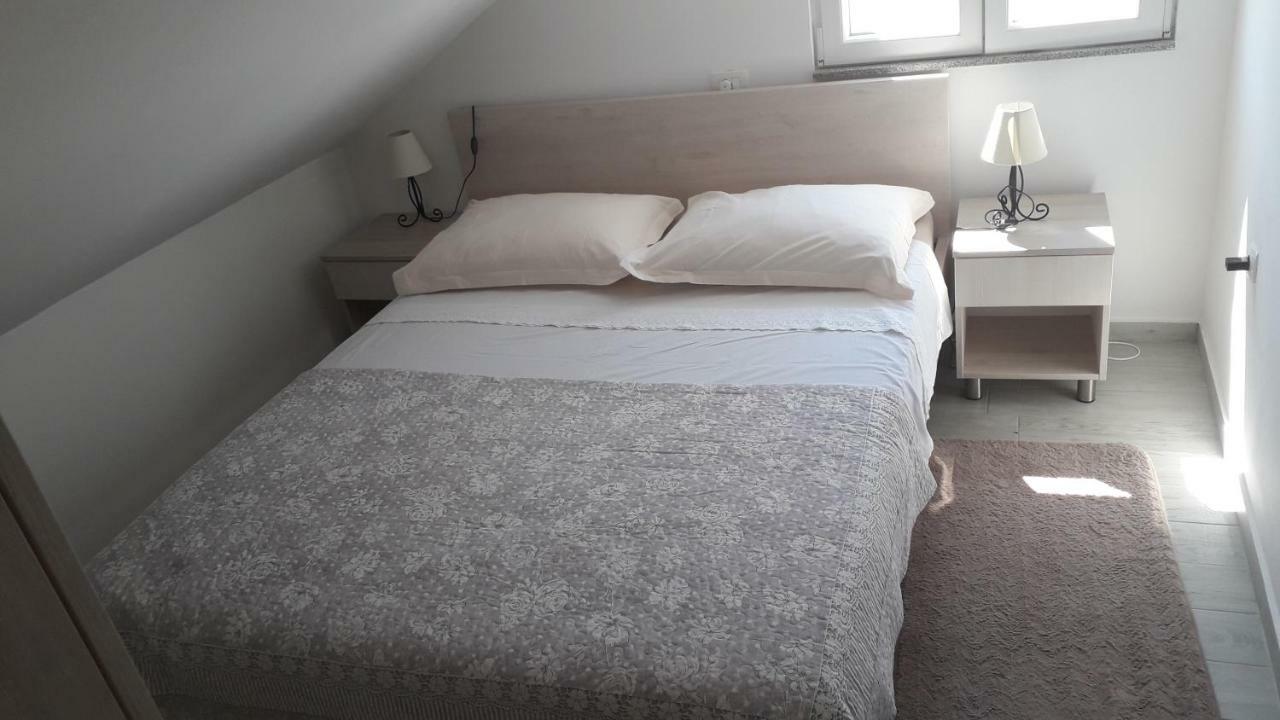 Apartmani Zilic ดูกีรัท ภายนอก รูปภาพ