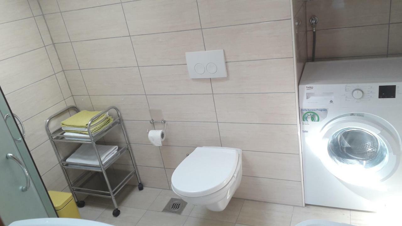 Apartmani Zilic ดูกีรัท ภายนอก รูปภาพ
