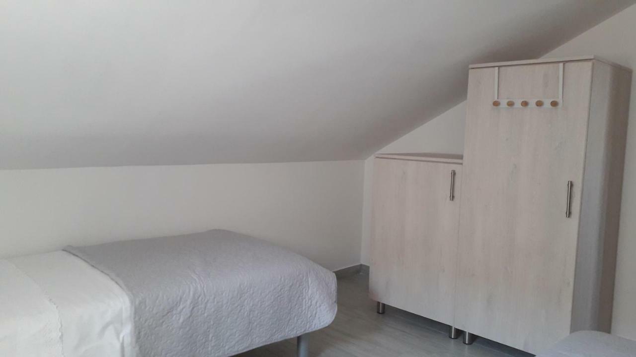 Apartmani Zilic ดูกีรัท ภายนอก รูปภาพ